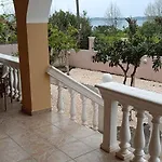 Tria Liodendra Corfu - Sea Lägenhet