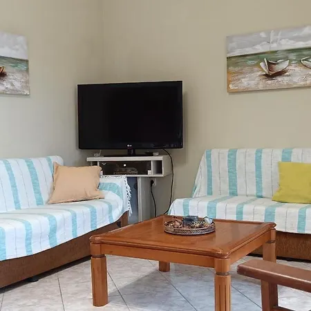 شقة Tria Liodendra Corfu - Sea Petrití
