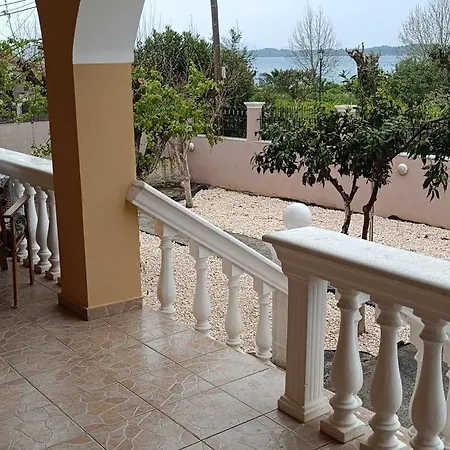 Tria Liodendra Corfu - Sea شقة